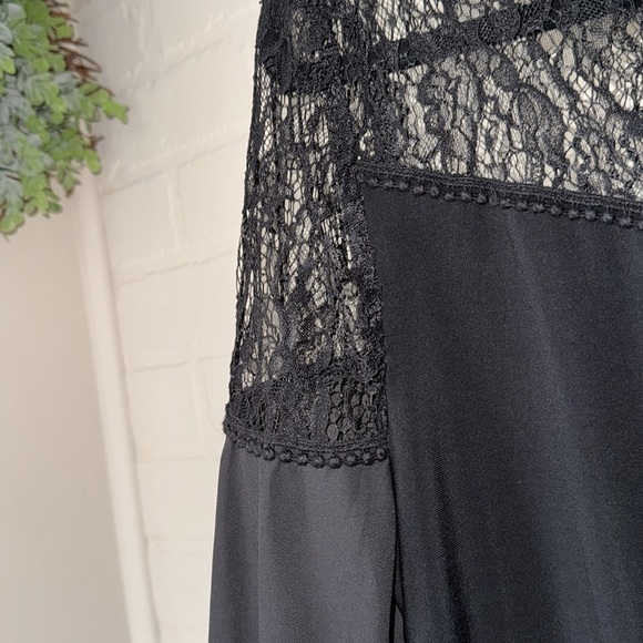 White House Black Market blouse black lace embellished small short sleeve - Picture 6 of 10